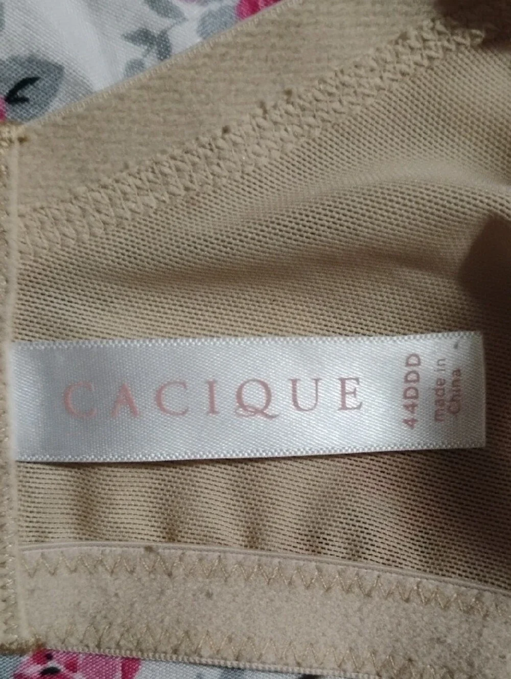 Cacique Ivory Lace Underwire Bra with Center Bow